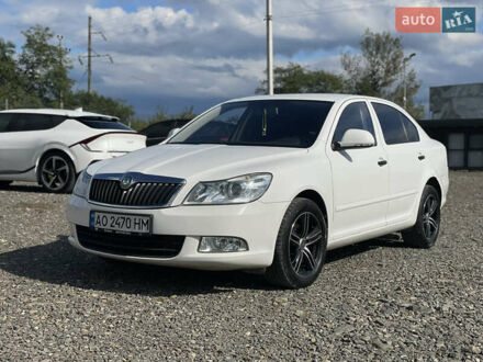 Шкода Октавия 2011 в Хусте на Automoto.ua Белый Шкода Октавия, объемом двигателя 1.6 л и пробегом 327 тыс. км за 7550 $, фото 1 на Automoto.ua