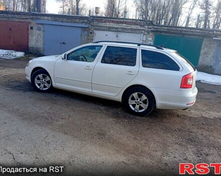 Белый Шкода Октавия, объемом двигателя 1.6 л и пробегом 222 тыс. км за 10000 $, фото 1 на Automoto.ua