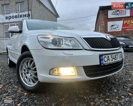 Білий Шкода Октавія, об'ємом двигуна 1.6 л та пробігом 244 тис. км за 7800 $, фото 1 на Automoto.ua