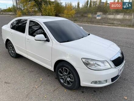 Белый Шкода Октавия, объемом двигателя 1.97 л и пробегом 246 тыс. км за 8400 $, фото 1 на Automoto.ua