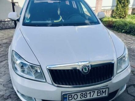 Шкода Октавія 2011 у Тернополі на Automoto.ua Білий Шкода Октавія, об'ємом двигуна 1.97 л та пробігом 353 тис. км за 7500 $, фото 1 на Automoto.ua