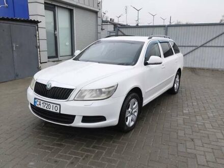 Белый Шкода Октавия, объемом двигателя 1.6 л и пробегом 330 тыс. км за 6700 $, фото 1 на Automoto.ua