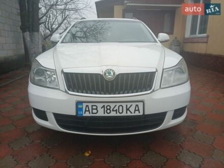 Белый Шкода Октавия, объемом двигателя 1.6 л и пробегом 245 тыс. км за 7200 $, фото 1 на Automoto.ua