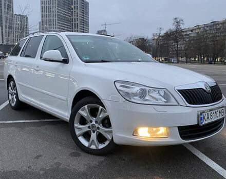 Білий Шкода Октавія, об'ємом двигуна 1.6 л та пробігом 270 тис. км за 8500 $, фото 1 на Automoto.ua