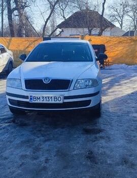 Белый Шкода Октавия, объемом двигателя 1.6 л и пробегом 270 тыс. км за 6800 $, фото 1 на Automoto.ua