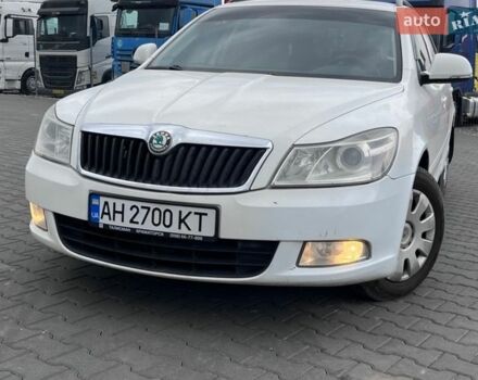 Белый Шкода Октавия, объемом двигателя 1.6 л и пробегом 282 тыс. км за 5500 $, фото 1 на Automoto.ua