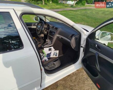 Белый Шкода Октавия, объемом двигателя 1.8 л и пробегом 250 тыс. км за 7700 $, фото 1 на Automoto.ua