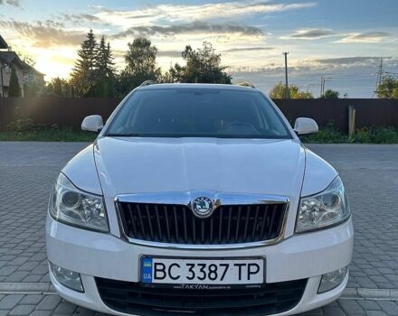 Білий Шкода Октавія, об'ємом двигуна 1.6 л та пробігом 258 тис. км за 7200 $, фото 1 на Automoto.ua