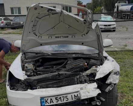 Белый Шкода Октавия, объемом двигателя 1.8 л и пробегом 210 тыс. км за 3200 $, фото 1 на Automoto.ua