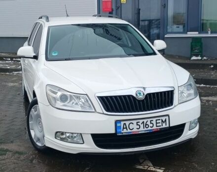 Білий Шкода Октавія, об'ємом двигуна 1.6 л та пробігом 287 тис. км за 8000 $, фото 1 на Automoto.ua
