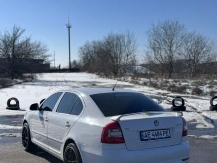 Белый Шкода Октавия, объемом двигателя 1.8 л и пробегом 250 тыс. км за 7300 $, фото 1 на Automoto.ua
