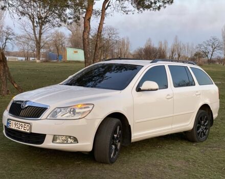 Белый Шкода Октавия, объемом двигателя 1.4 л и пробегом 219 тыс. км за 7000 $, фото 1 на Automoto.ua
