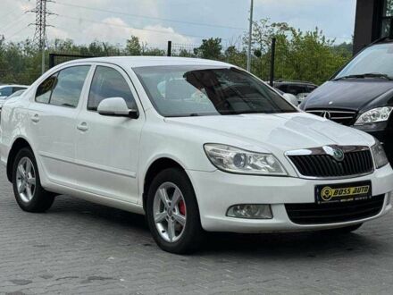 Шкода Октавия 2011 в Черновцах на Automoto.ua Белый Шкода Октавия, объемом двигателя 1.8 л и пробегом 214 тыс. км за 7500 $, фото 1 на Automoto.ua