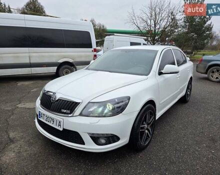Білий Шкода Октавія, об'ємом двигуна 1.8 л та пробігом 277 тис. км за 6800 $, фото 1 на Automoto.ua