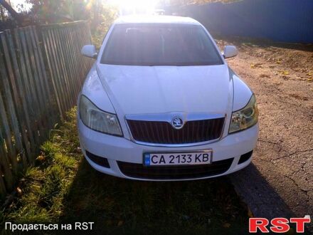 Білий Шкода Октавія, об'ємом двигуна 1.6 л та пробігом 283 тис. км за 5800 $, фото 1 на Automoto.ua