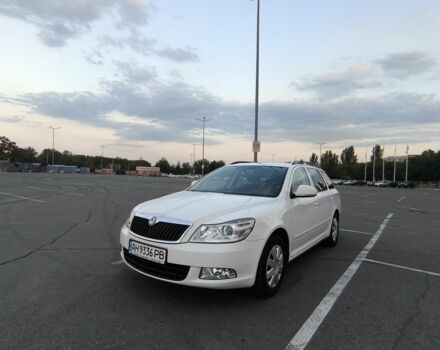 Белый Шкода Октавия, объемом двигателя 1.4 л и пробегом 250 тыс. км за 7500 $, фото 1 на Automoto.ua