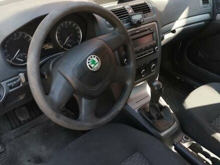 Шкода Октавия 2011 в Дрогобыче на Automoto.ua Белый Шкода Октавия, объемом двигателя 1.6 л и пробегом 170 тыс. км за 6300 $, фото 1 на Automoto.ua
