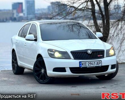 Белый Шкода Октавия, объемом двигателя 1.6 л и пробегом 22100 тыс. км за 6650 $, фото 1 на Automoto.ua
