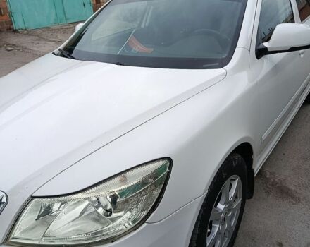 Белый Шкода Октавия, объемом двигателя 1.6 л и пробегом 330 тыс. км за 7200 $, фото 1 на Automoto.ua