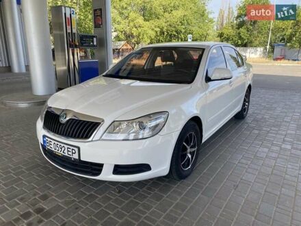 Белый Шкода Октавия, объемом двигателя 1.6 л и пробегом 262 тыс. км за 7999 $, фото 1 на Automoto.ua
