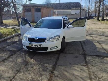 Белый Шкода Октавия, объемом двигателя 1.6 л и пробегом 345 тыс. км за 8000 $, фото 1 на Automoto.ua