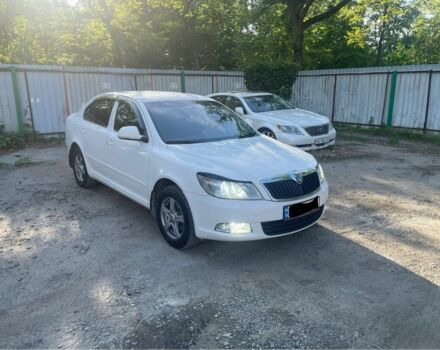 Белый Шкода Октавия, объемом двигателя 1.6 л и пробегом 437 тыс. км за 6550 $, фото 1 на Automoto.ua