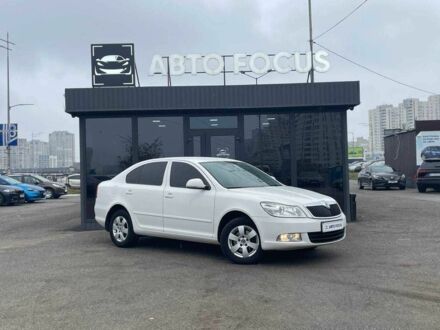 Белый Шкода Октавия, объемом двигателя 1.8 л и пробегом 155 тыс. км за 7990 $, фото 1 на Automoto.ua