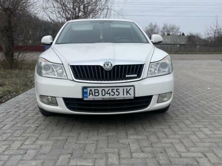 Шкода Октавия 2011 в Немирове на Automoto.ua Белый Шкода Октавия, объемом двигателя 1.6 л и пробегом 238 тыс. км за 7500 $, фото 1 на Automoto.ua