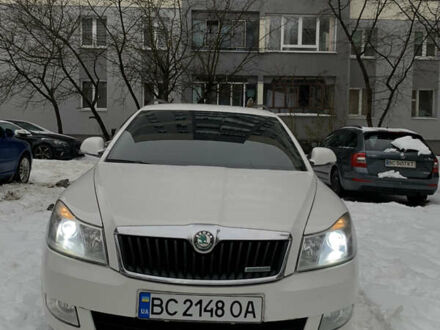 Белый Шкода Октавия, объемом двигателя 1.6 л и пробегом 354 тыс. км за 6900 $, фото 1 на Automoto.ua