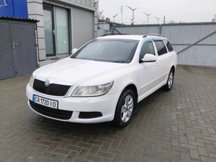 Белый Шкода Октавия, объемом двигателя 1.6 л и пробегом 330 тыс. км за 6700 $, фото 1 на Automoto.ua