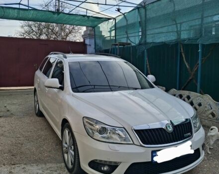Белый Шкода Октавия, объемом двигателя 2 л и пробегом 290 тыс. км за 242 $, фото 1 на Automoto.ua