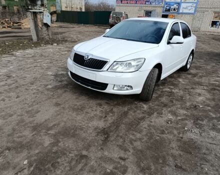 Белый Шкода Октавия, объемом двигателя 1 л и пробегом 200 тыс. км за 5000 $, фото 1 на Automoto.ua
