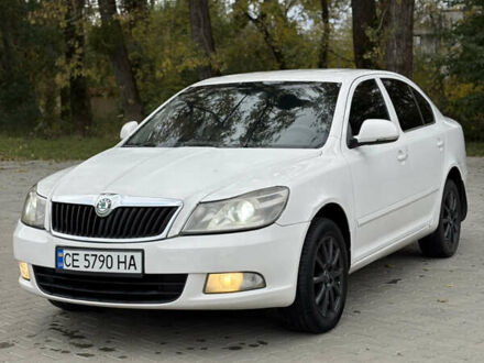 Белый Шкода Октавия, объемом двигателя 1.6 л и пробегом 383 тыс. км за 5350 $, фото 1 на Automoto.ua