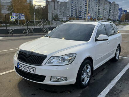 Шкода Октавія 2011 у Чернігові на Automoto.ua Білий Шкода Октавія, об'ємом двигуна 1.99 л та пробігом 283 тис. км за 10000 $, фото 1 на Automoto.ua