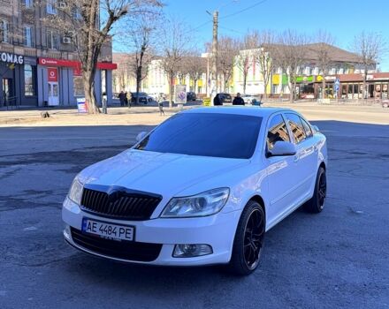 Белый Шкода Октавия, объемом двигателя 1.8 л и пробегом 250 тыс. км за 7000 $, фото 1 на Automoto.ua