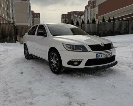 Белый Шкода Октавия, объемом двигателя 1.8 л и пробегом 167 тыс. км за 8200 $, фото 1 на Automoto.ua