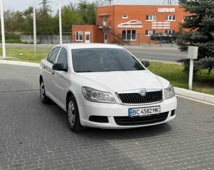 Белый Шкода Октавия, объемом двигателя 1.6 л и пробегом 152 тыс. км за 7400 $, фото 1 на Automoto.ua
