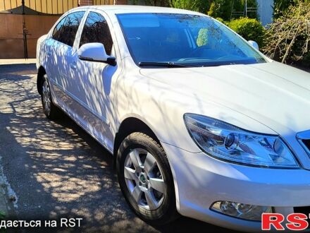 Шкода Октавия 2011 в Желтых Водах на Automoto.ua Белый Шкода Октавия, объемом двигателя 18 л и пробегом 88 тыс. км за 9500 $, фото 1 на Automoto.ua