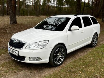 Шкода Октавія 2011 у Житомирі на Automoto.ua Білий Шкода Октавія, об'ємом двигуна 2 л та пробігом 250 тис. км за 8700 $, фото 1 на Automoto.ua