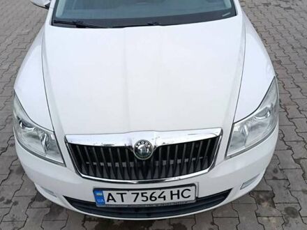 Белый Шкода Октавия, объемом двигателя 2 л и пробегом 240 тыс. км за 7600 $, фото 1 на Automoto.ua