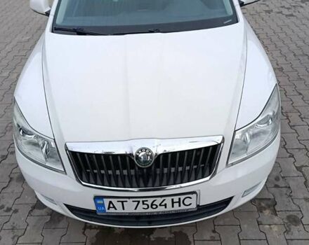 Білий Шкода Октавія, об'ємом двигуна 2 л та пробігом 240 тис. км за 7600 $, фото 1 на Automoto.ua