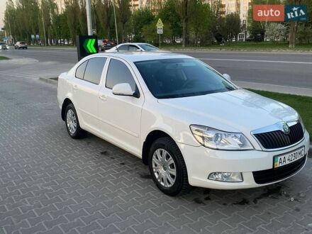 Белый Шкода Октавия, объемом двигателя 1.8 л и пробегом 164 тыс. км за 7850 $, фото 1 на Automoto.ua