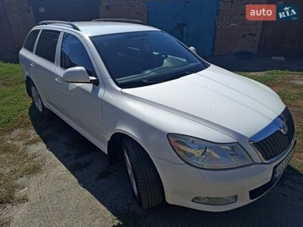 Білий Шкода Октавія, об'ємом двигуна 1.6 л та пробігом 268 тис. км за 7770 $, фото 1 на Automoto.ua
