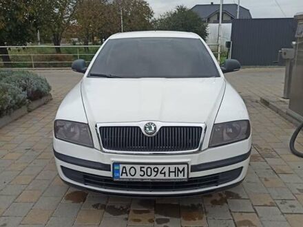 Белый Шкода Октавия, объемом двигателя 1.6 л и пробегом 310 тыс. км за 6500 $, фото 1 на Automoto.ua