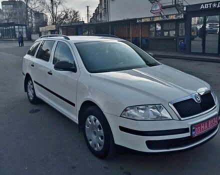Белый Шкода Октавия, объемом двигателя 1.6 л и пробегом 240 тыс. км за 7100 $, фото 1 на Automoto.ua