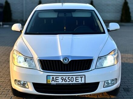 Шкода Октавия 2012 в Днепре (Днепропетровске) на Automoto.ua Белый Шкода Октавия, объемом двигателя 1.8 л и пробегом 195 тыс. км за 8700 $, фото 1 на Automoto.ua