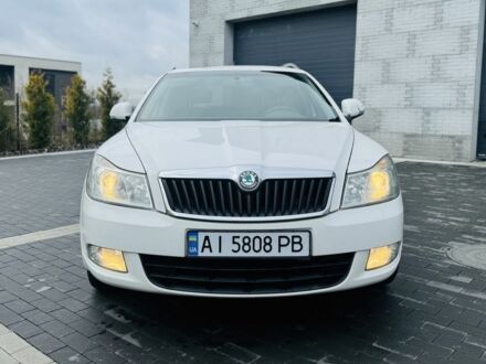 Белый Шкода Октавия, объемом двигателя 1.6 л и пробегом 280 тыс. км за 3400 $, фото 1 на Automoto.ua