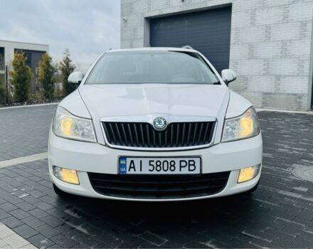 Белый Шкода Октавия, объемом двигателя 1.6 л и пробегом 280 тыс. км за 3400 $, фото 1 на Automoto.ua