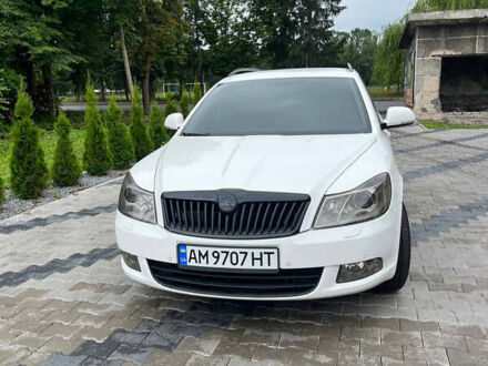 Шкода Октавия 2012 в Житомире на Automoto.ua Белый Шкода Октавия, объемом двигателя 1.97 л и пробегом 346 тыс. км за 9399 $, фото 1 на Automoto.ua