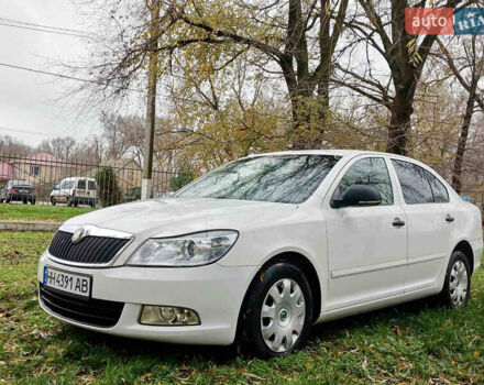 Білий Шкода Октавія, об'ємом двигуна 1.4 л та пробігом 207 тис. км за 7700 $, фото 1 на Automoto.ua